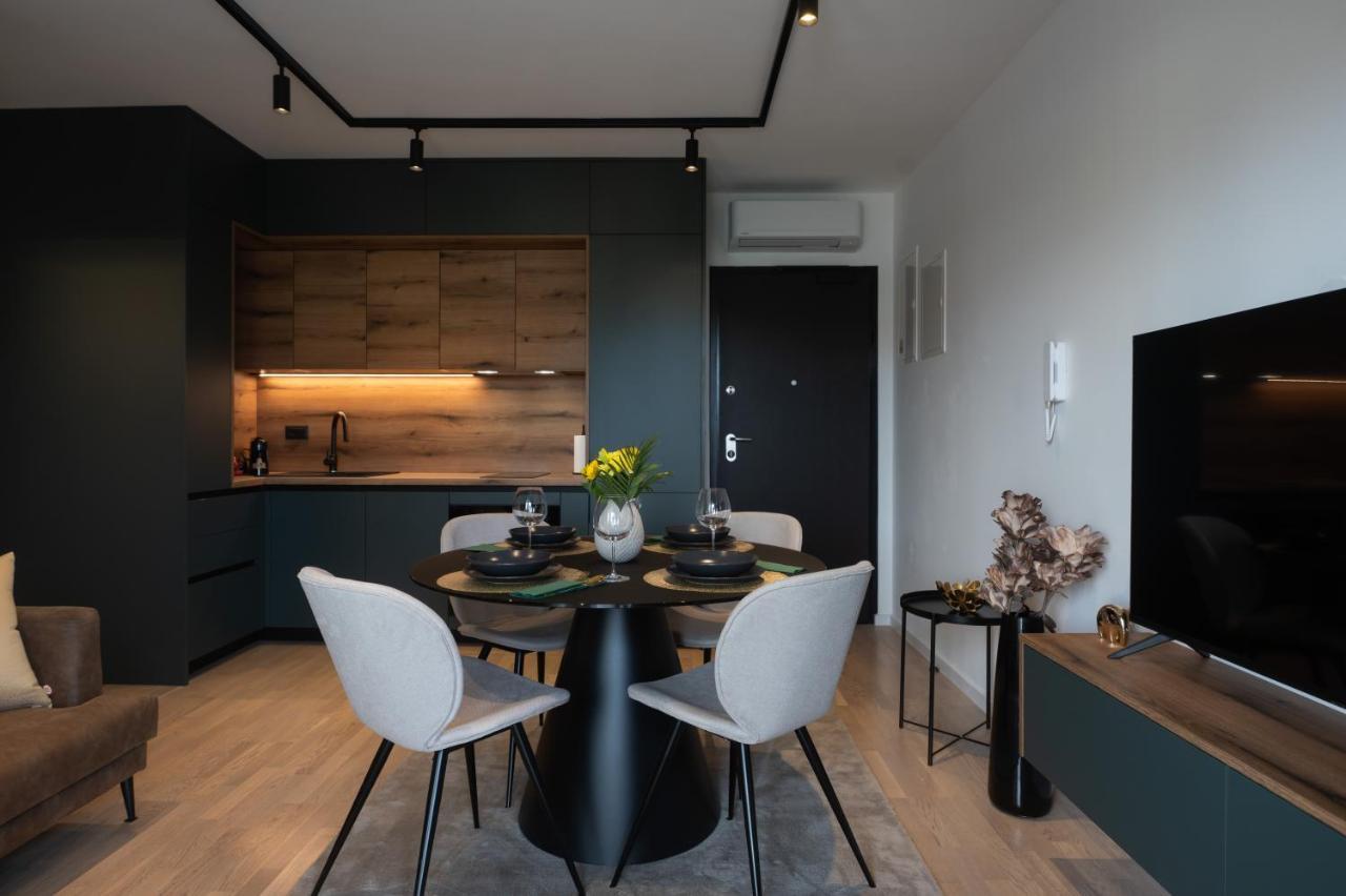Artemis Apartment *