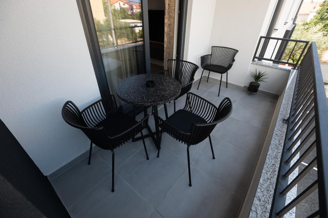 Artemis Apartment *