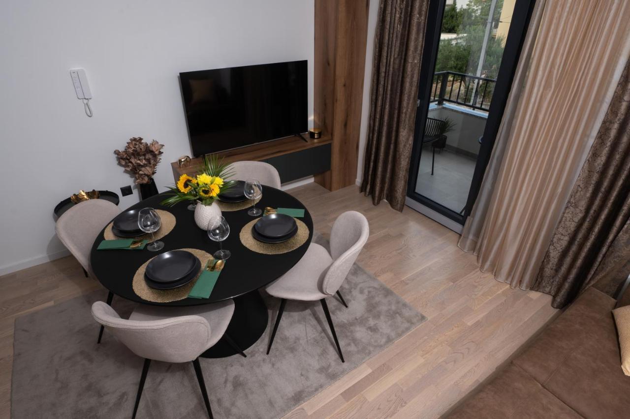 Artemis Apartment *